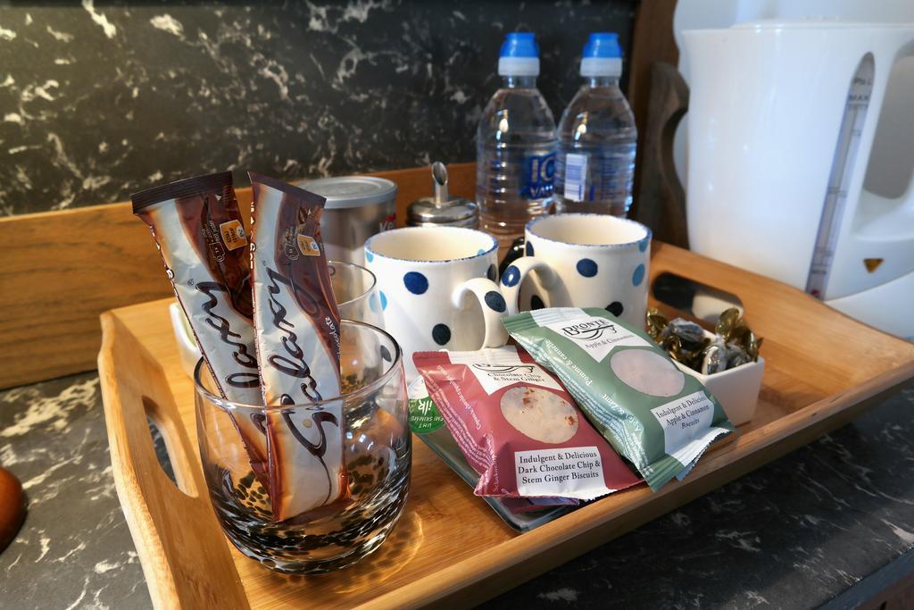 Lee-Side B&B โรบินฮูดส์เบย์ ภายนอก รูปภาพ