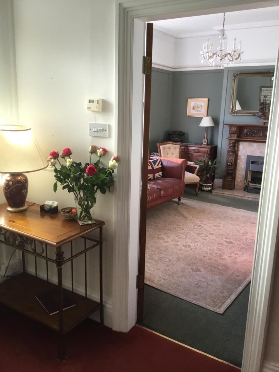 Lee-Side B&B โรบินฮูดส์เบย์ ภายนอก รูปภาพ