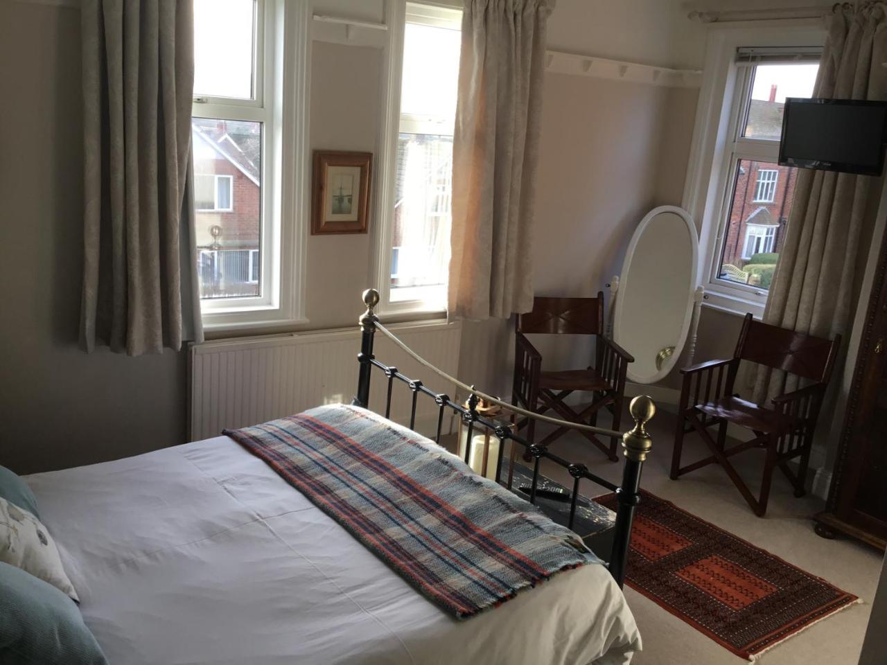 Lee-Side B&B โรบินฮูดส์เบย์ ภายนอก รูปภาพ