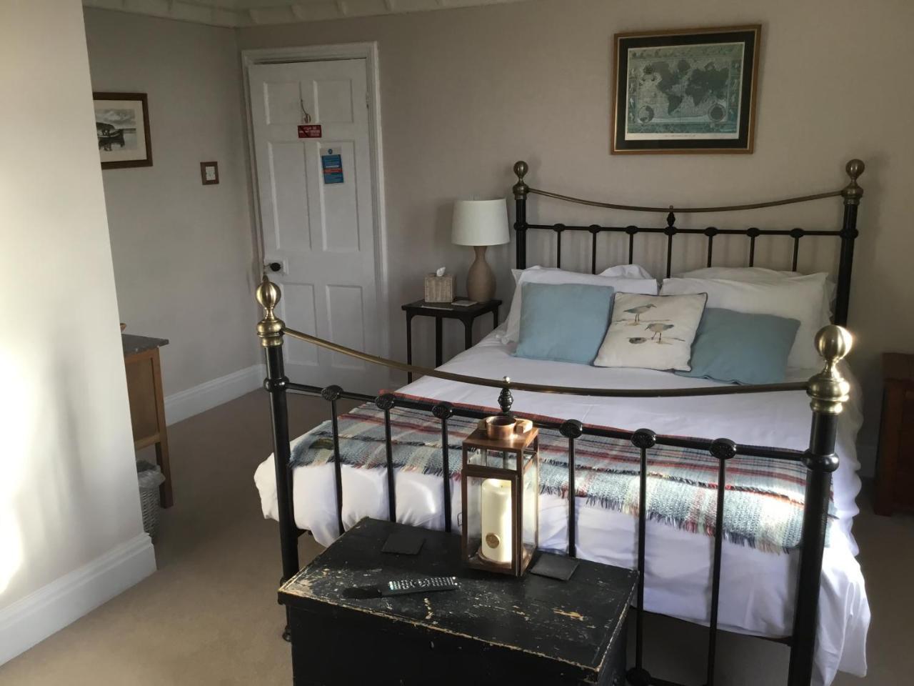 Lee-Side B&B โรบินฮูดส์เบย์ ภายนอก รูปภาพ